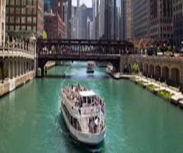 Wendella’s 90 minute Chicago River architecture tour